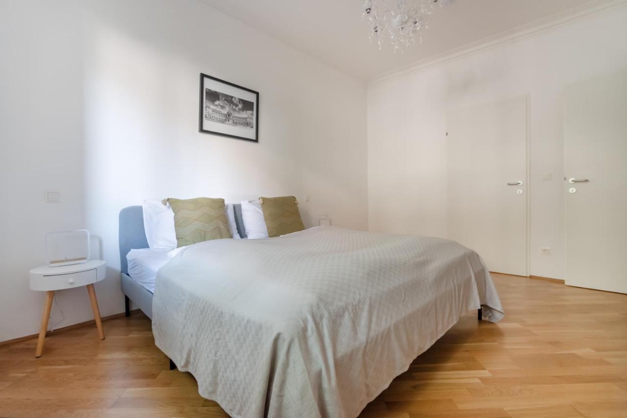 Absolute Ruhelage Im Zentrum Mit Parkplatz Appartement Wenen Buitenkant foto