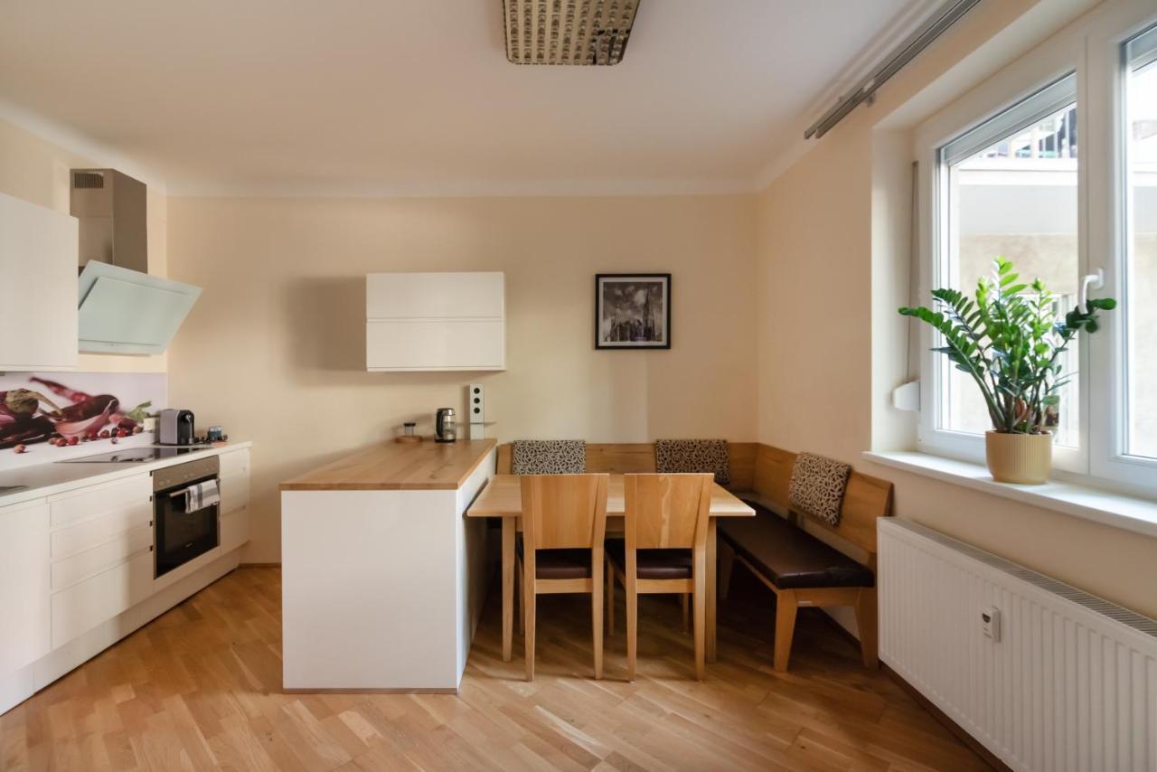 Absolute Ruhelage Im Zentrum Mit Parkplatz Appartement Wenen Buitenkant foto